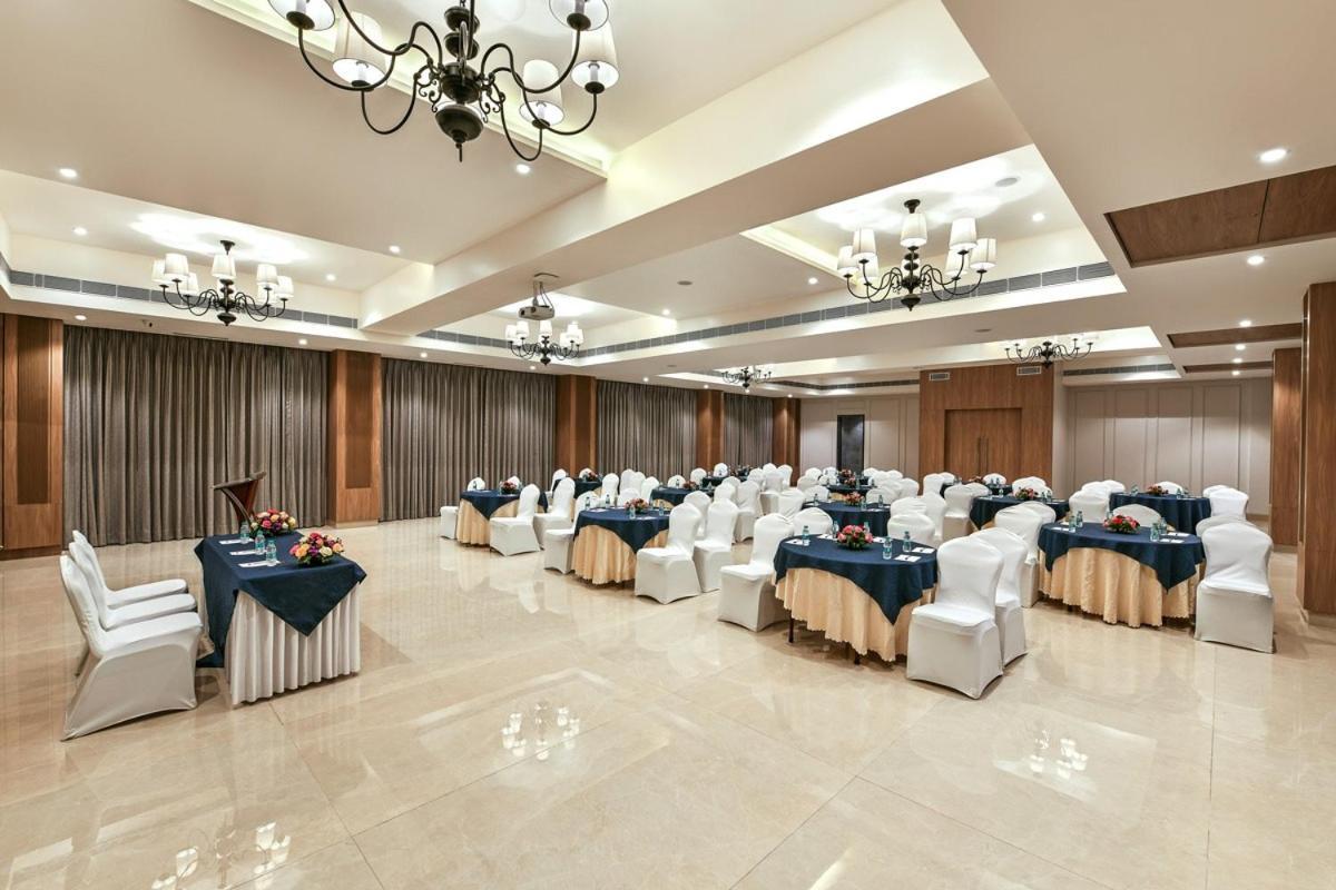 Meritas Aura Resort 로나발라 외부 사진